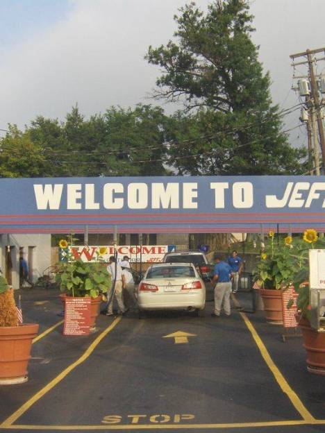 Jeff's Car Wash with employees